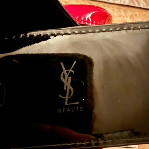 YSL Heart-Shaped Red Cosmetic Bag wristlet - Picture 6 of 7